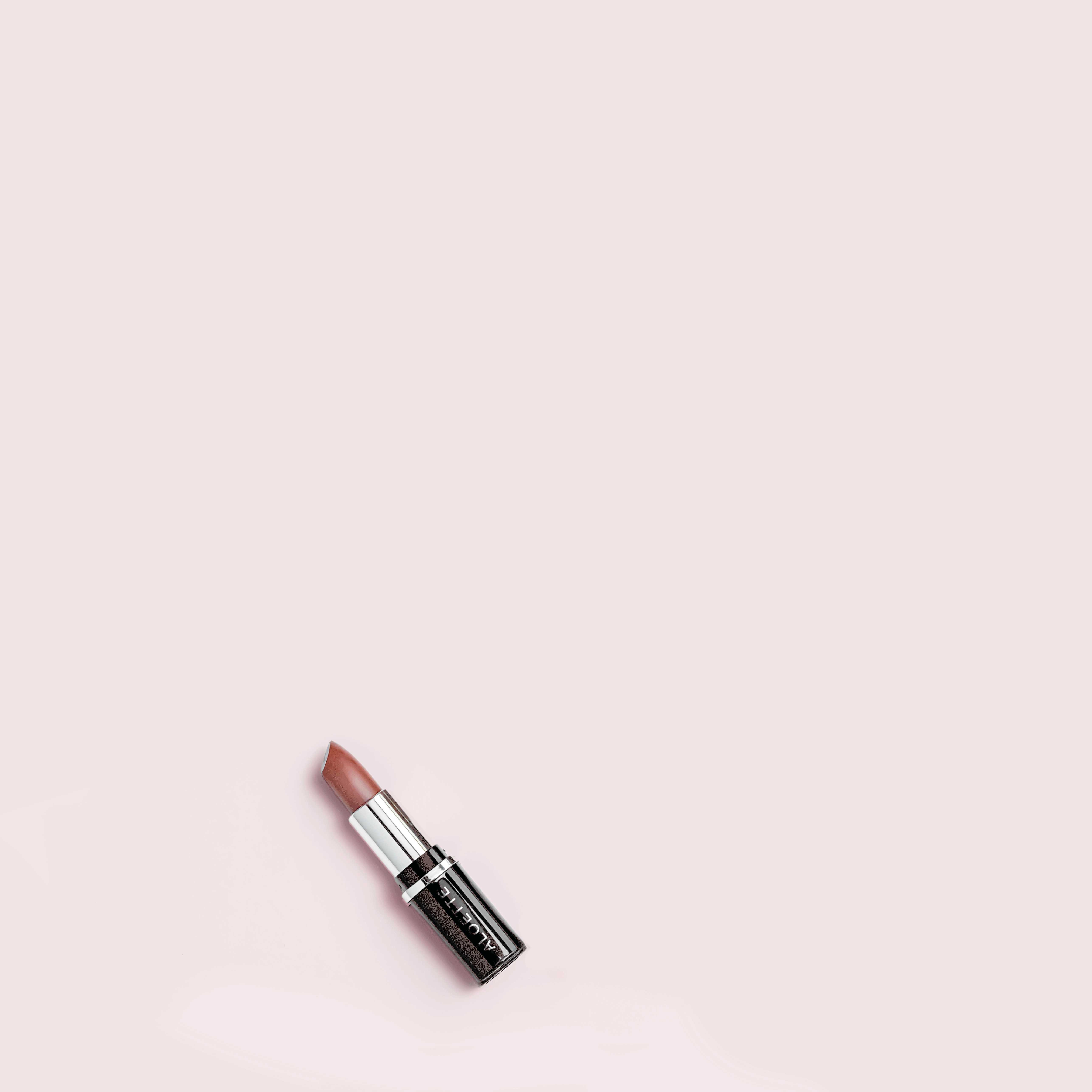Lip-Products-Group---Heart-on-Pink.gif