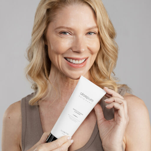 Gentle Foaming Cleanser_Carrie2_Holding Product.jpg