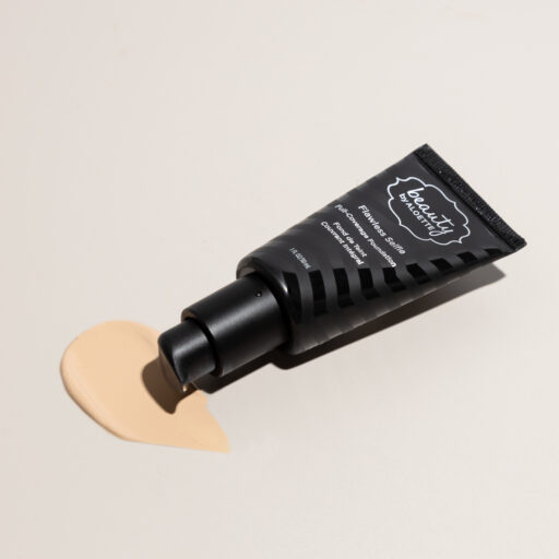 Flawless Selfie - light - flay lay with swatch - cream 1080x1080 72.jpg