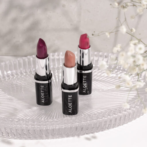 Lip Colors + Babys Breath on tray.jpg