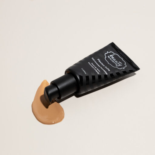 Flawless Selfie - tan - flay lay with swatch - cream 1080x1080 72.jpg