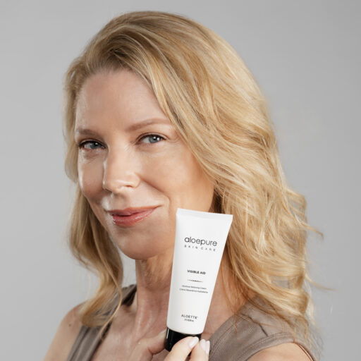 Visible Aid_Carrie_Holding Product-1061.jpg